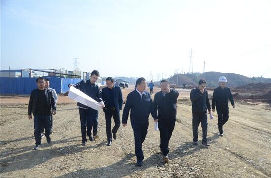 關注路網建設 推進項目進度——常務副市長黃金龍施工現(xiàn)場調研