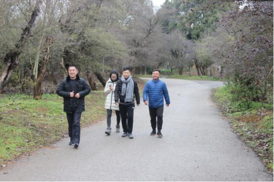 市城開投公司工會舉辦“慶元旦、迎新年”全民健身戶外活動